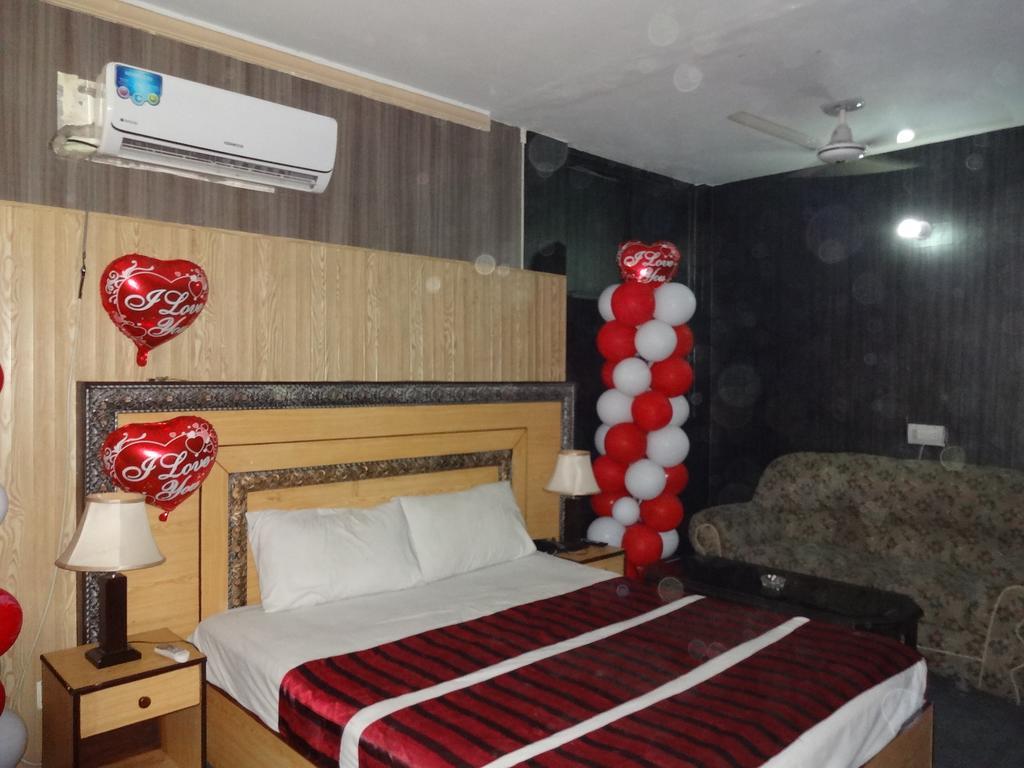 Safari Hotel Upper Mall Lahore Phòng bức ảnh