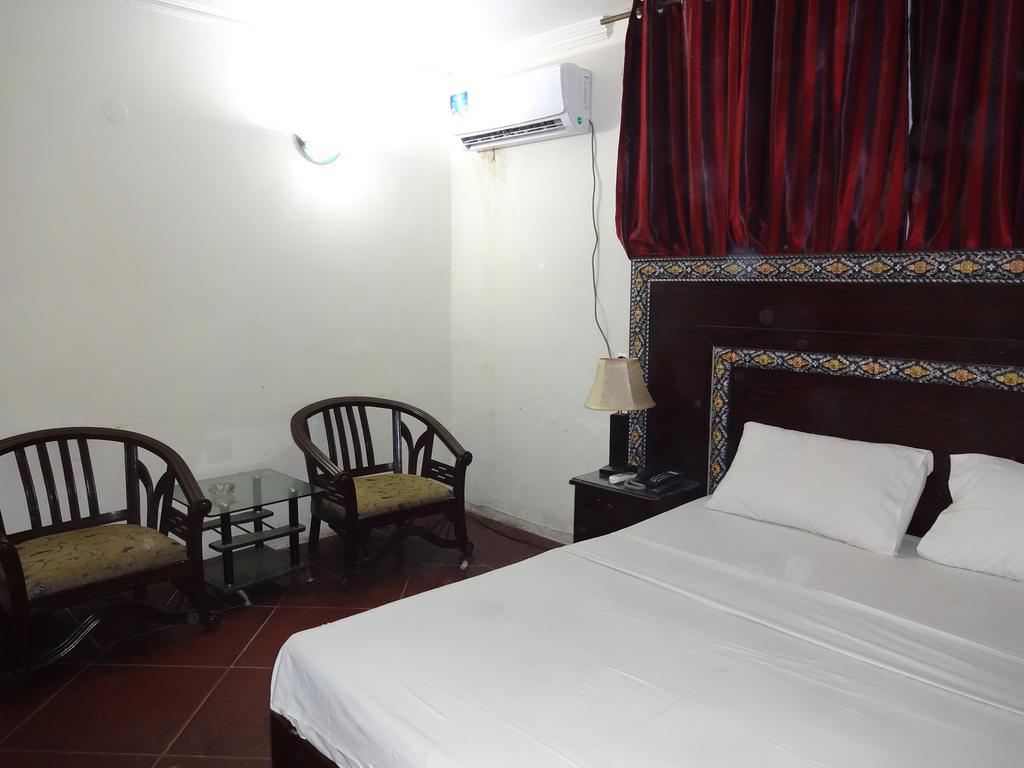 Safari Hotel Upper Mall Lahore Ngoại thất bức ảnh