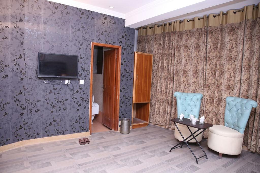 Safari Hotel Upper Mall Lahore Ngoại thất bức ảnh